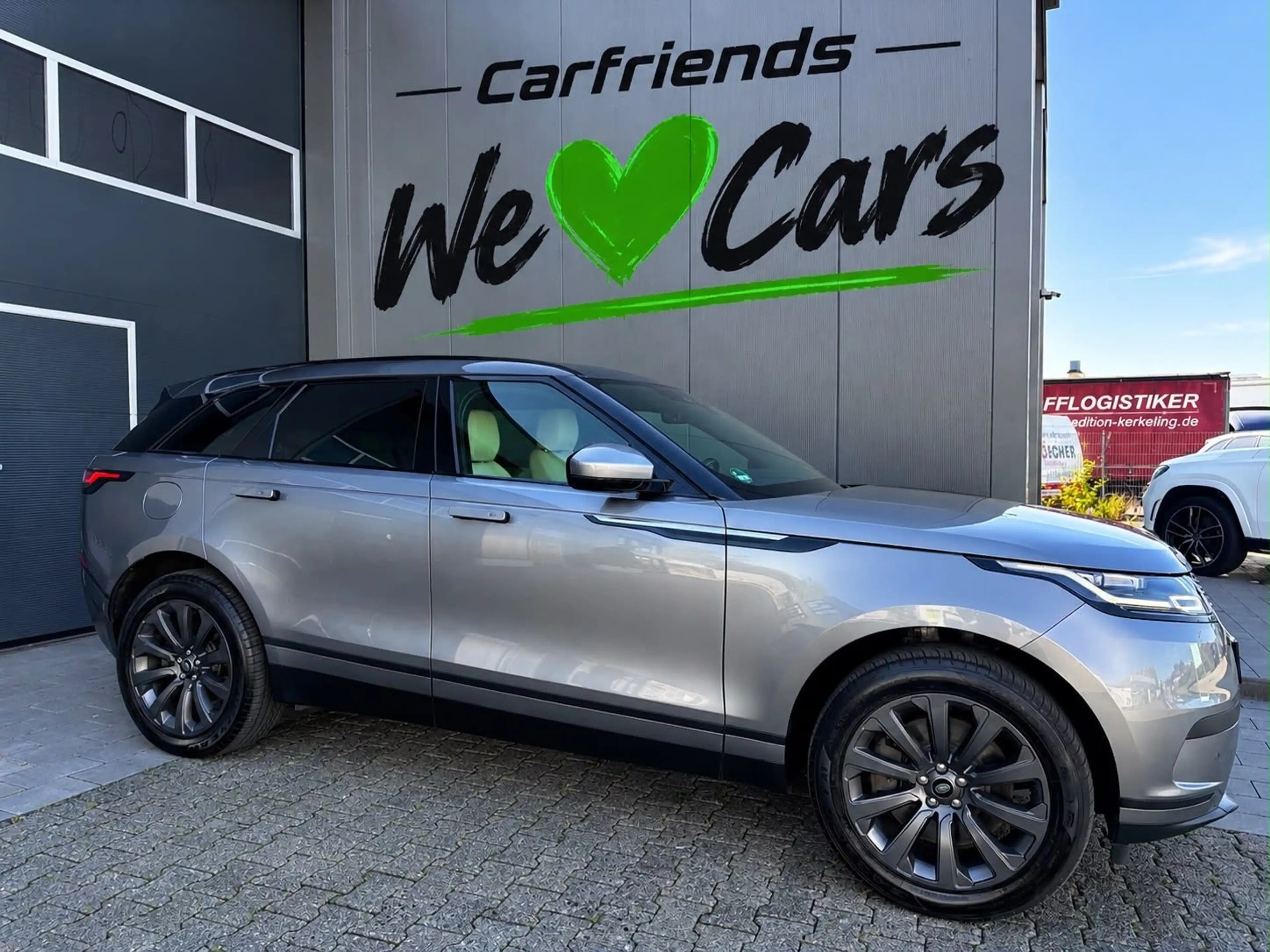 Land Rover Range Rover Velar S Hybrid