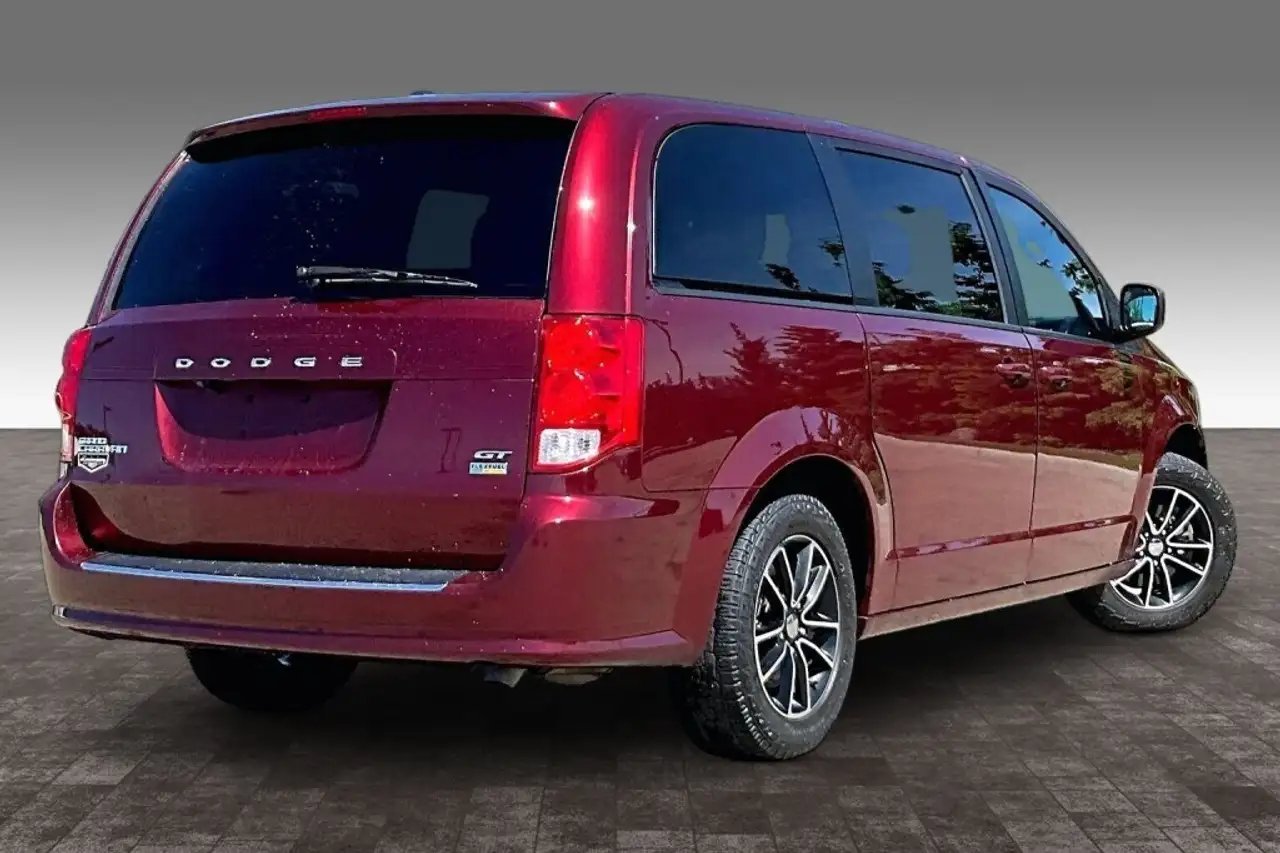 Dodge Grand Caravan снимка Dodge Grand Caravan