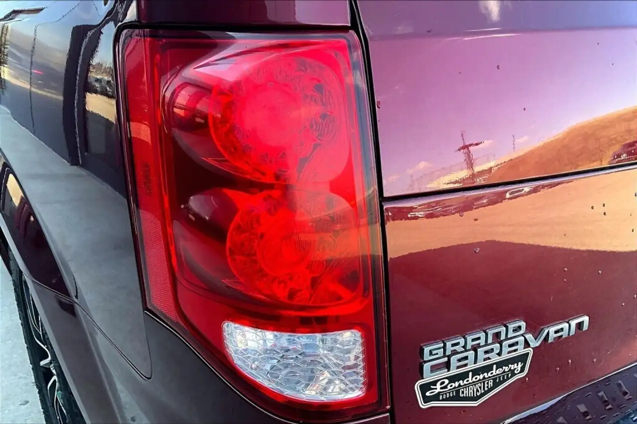 Dodge Grand Caravan снимка Dodge Grand Caravan