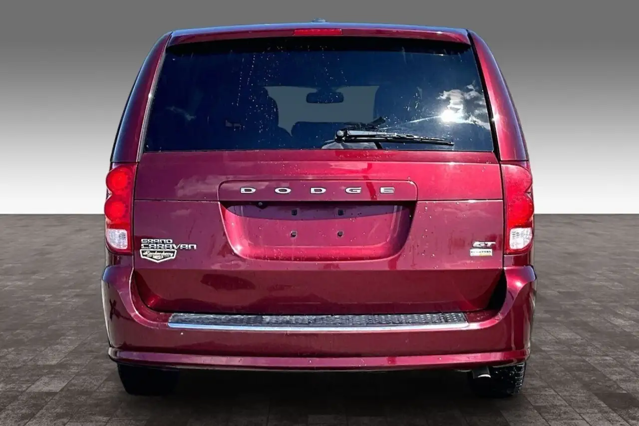 Dodge Grand Caravan снимка Dodge Grand Caravan