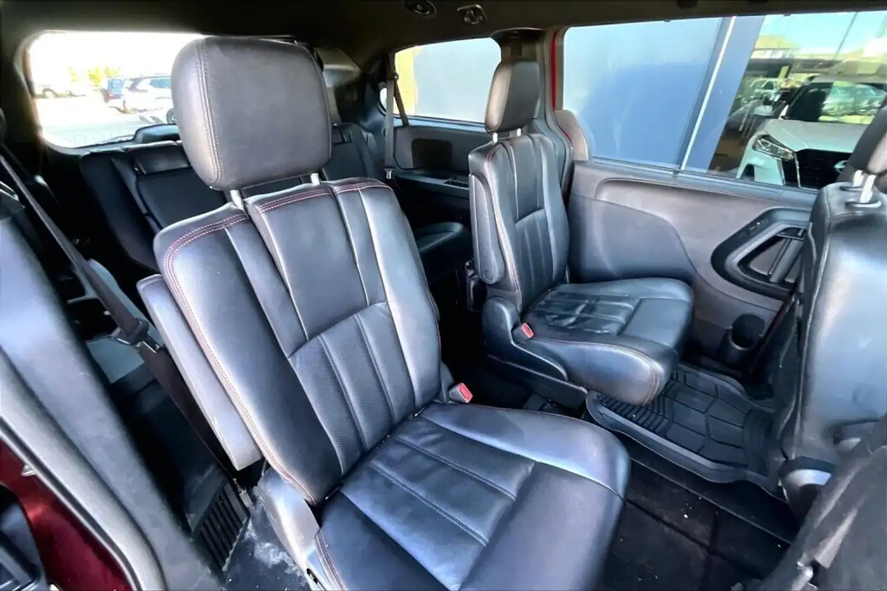 Dodge Grand Caravan снимка Dodge Grand Caravan