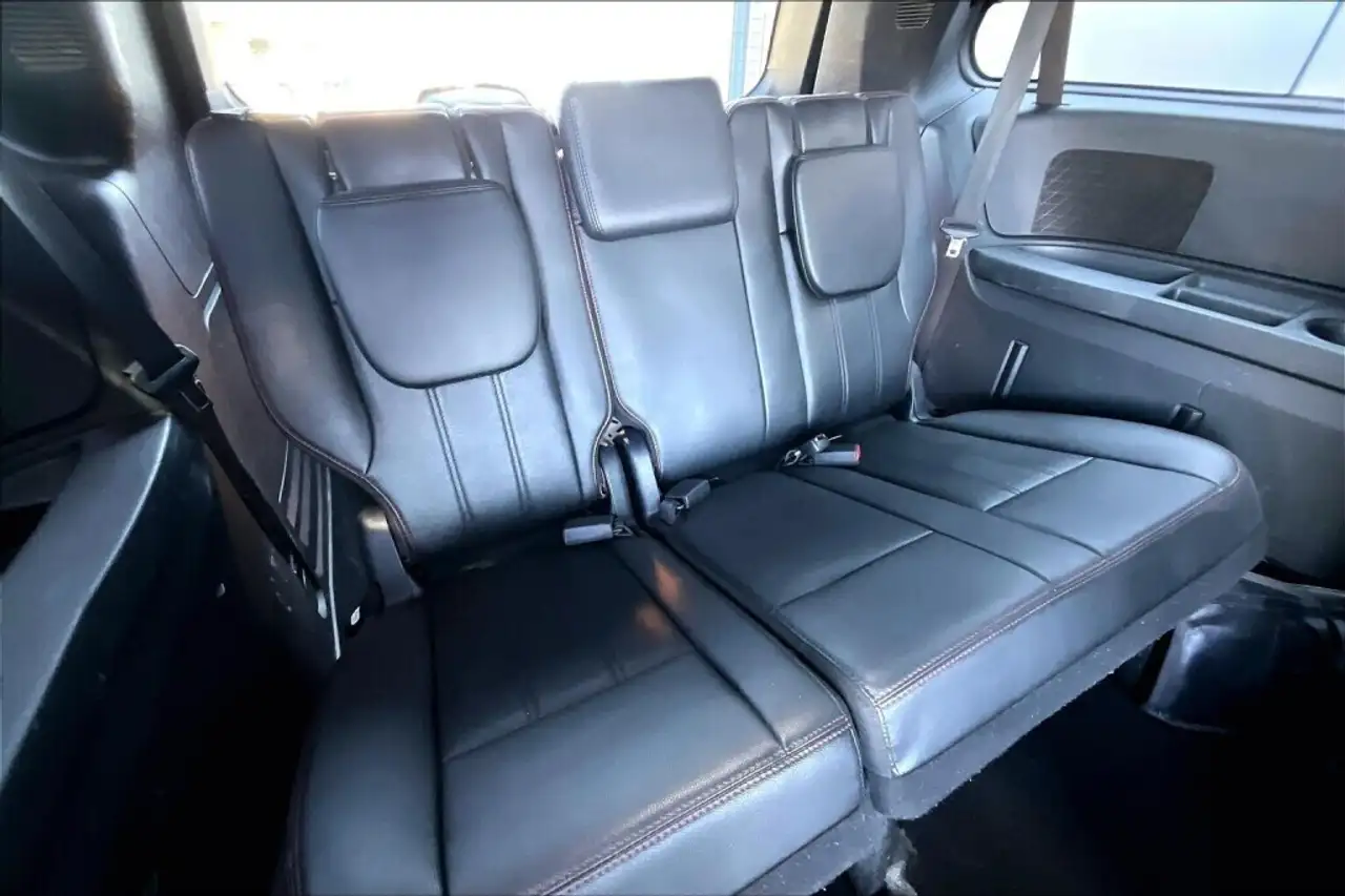 Dodge Grand Caravan снимка Dodge Grand Caravan