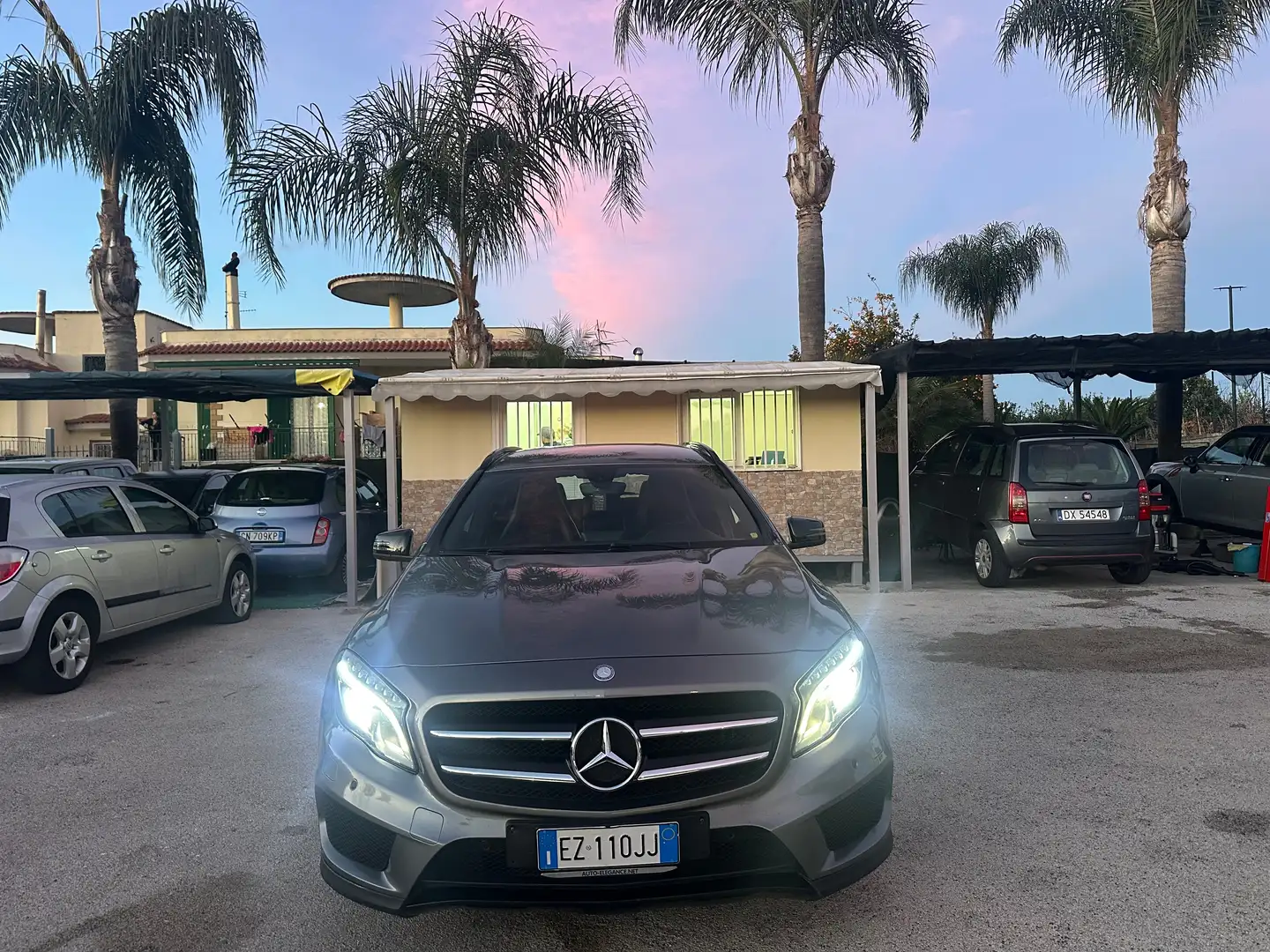 Mercedes-Benz GLA 200 GLA 200 d (cdi) Premium 4matic auto Grigio - 1