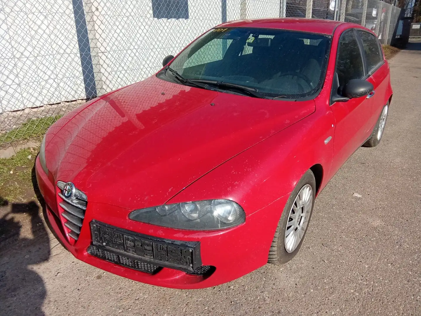 Alfa Romeo 147 1.6 16V TS limousine KEIN TÜV Rouge - 1