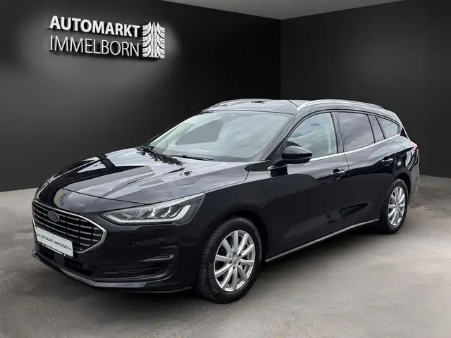 Ford Focus view 4