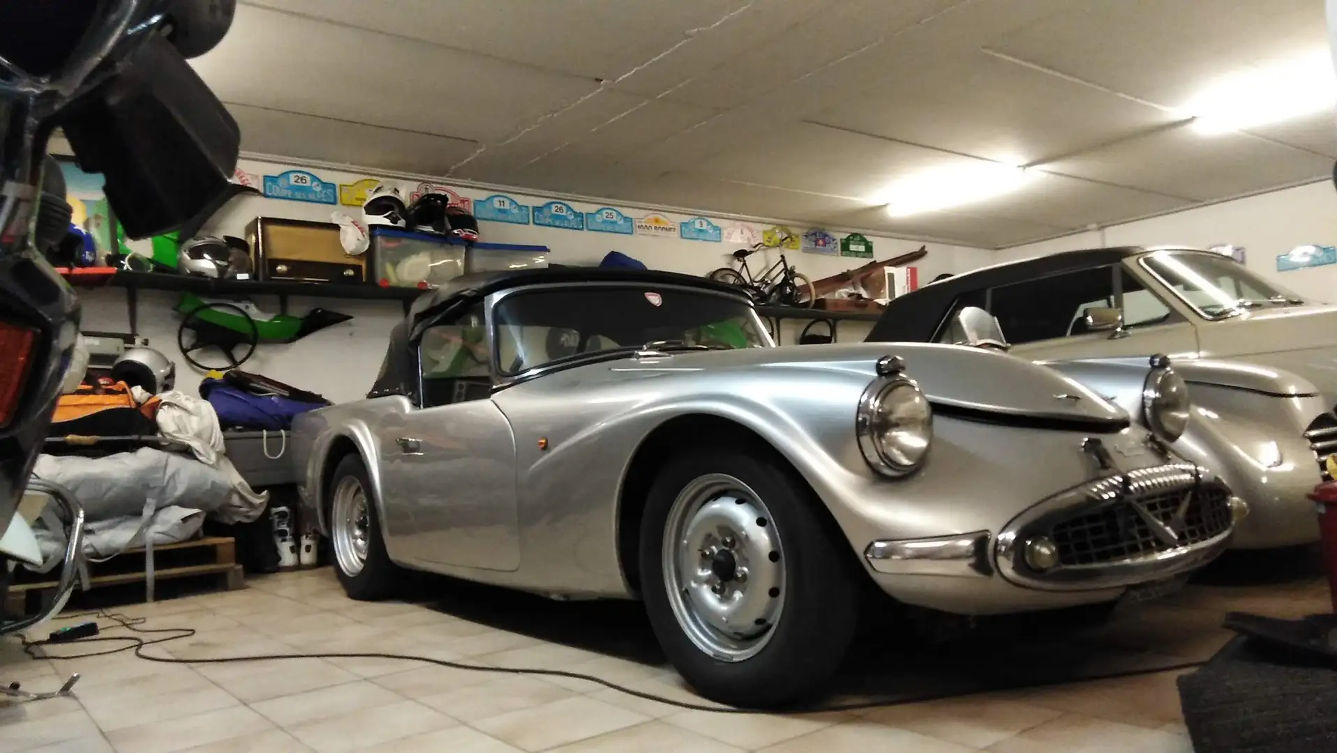 Daimler sp 250 Darth Šedá - 2