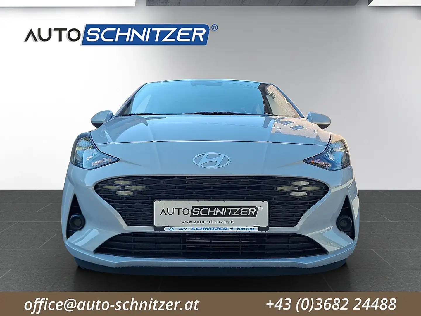 Hyundai i10 1,0 GO Gris - 2