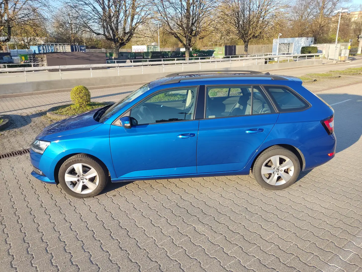 Skoda Fabia Fabia Combi 1.0 TSI Blau - 2