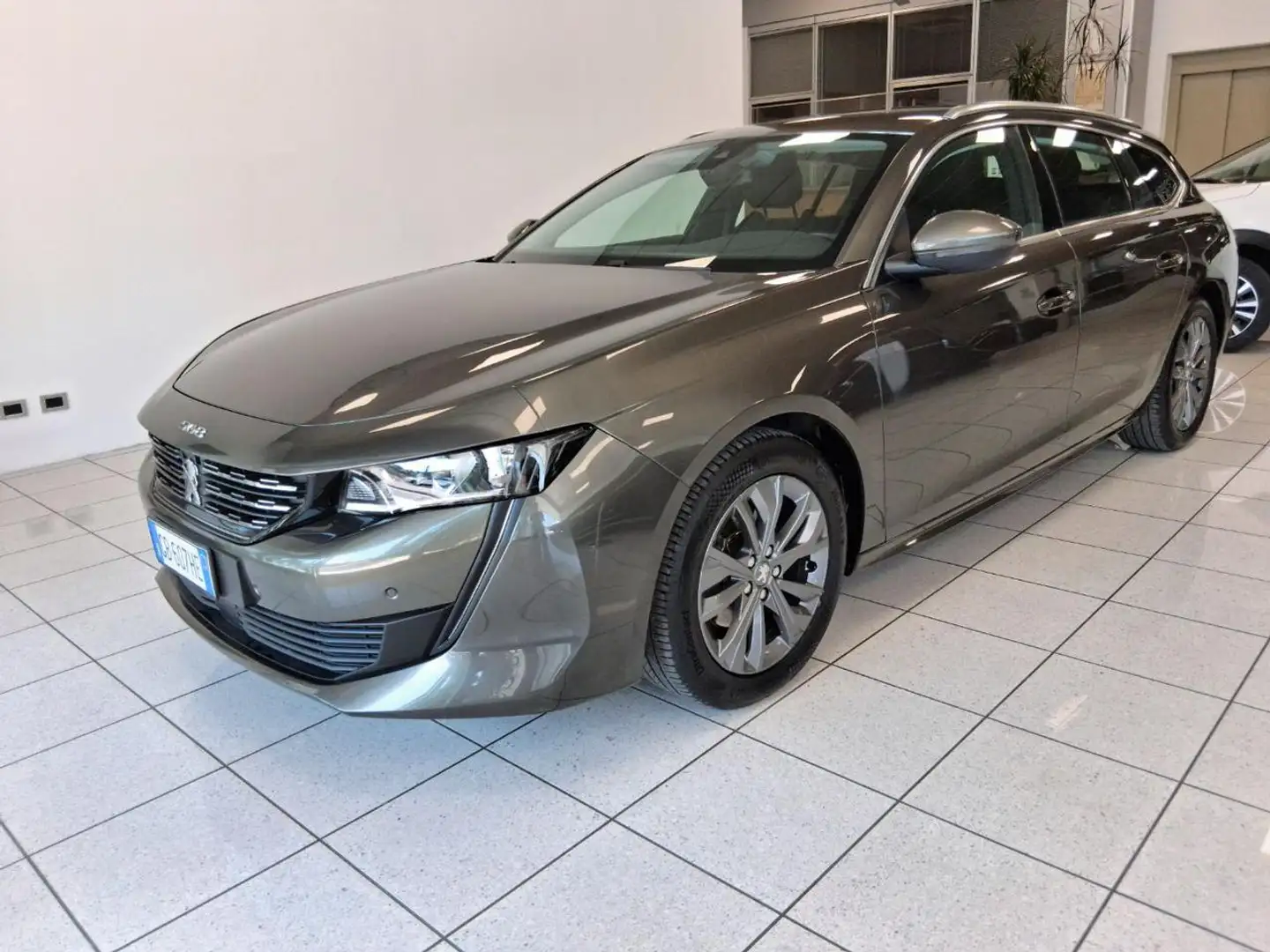 Peugeot 508 BlueHDi 130 Stop&Start EAT8 SW Business Gris - 1