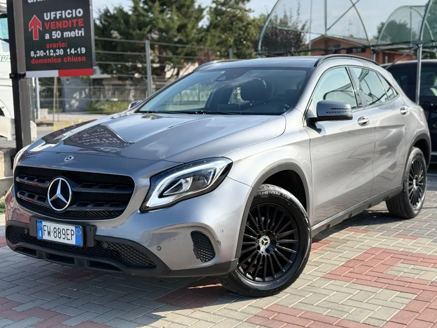 Mercedes-Benz GLA 200 GLA 200 d Automatic Sport Gris - 2
