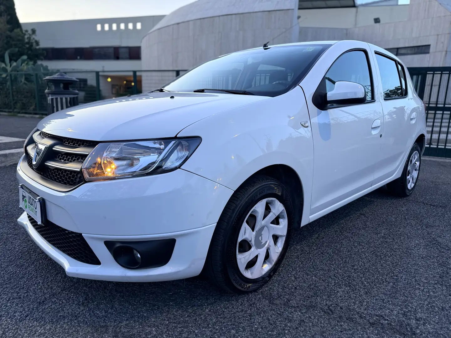 Dacia Sandero 1.2 75cv GPL UNIPRO Tagliandi Renault GARANZIA 12m Bianco - 1