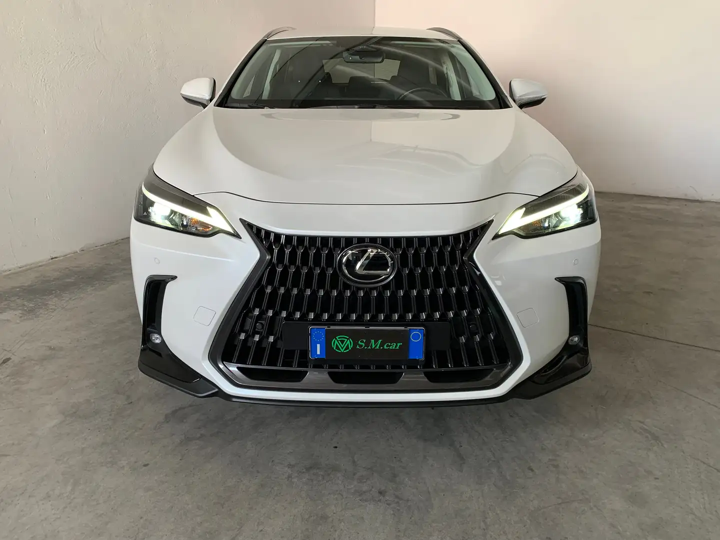 Lexus NX 350h 2.5 Premium+ 4wd e-cvt GARANZIA FINO 2033 !!! Blanco - 2