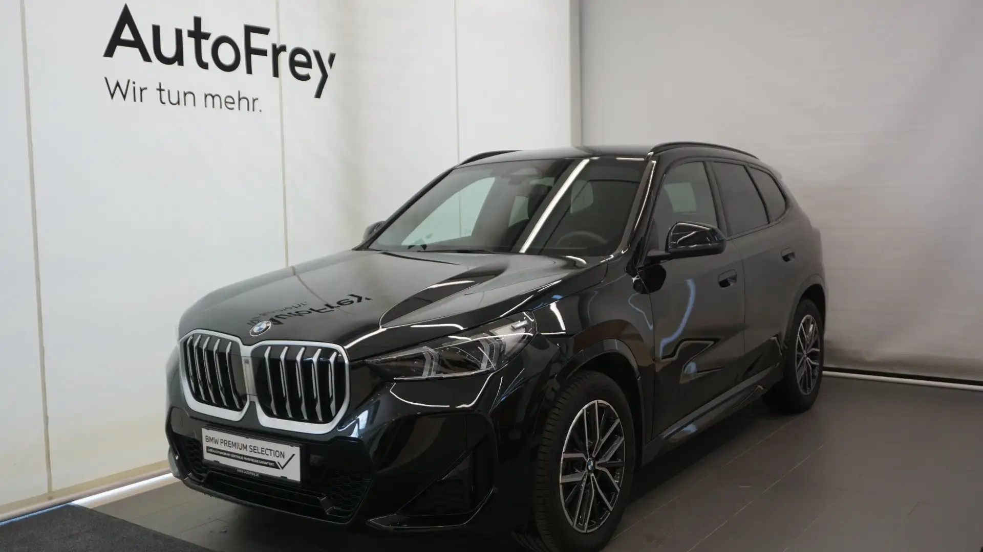 BMW X1 sDrive20d Schwarz - 1