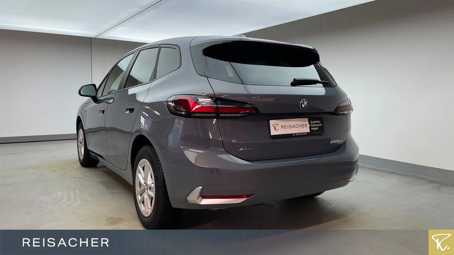 BMW 225 225e A xDrive Active Tourer AHK,DA+,PA,adaptLED Grau - 2