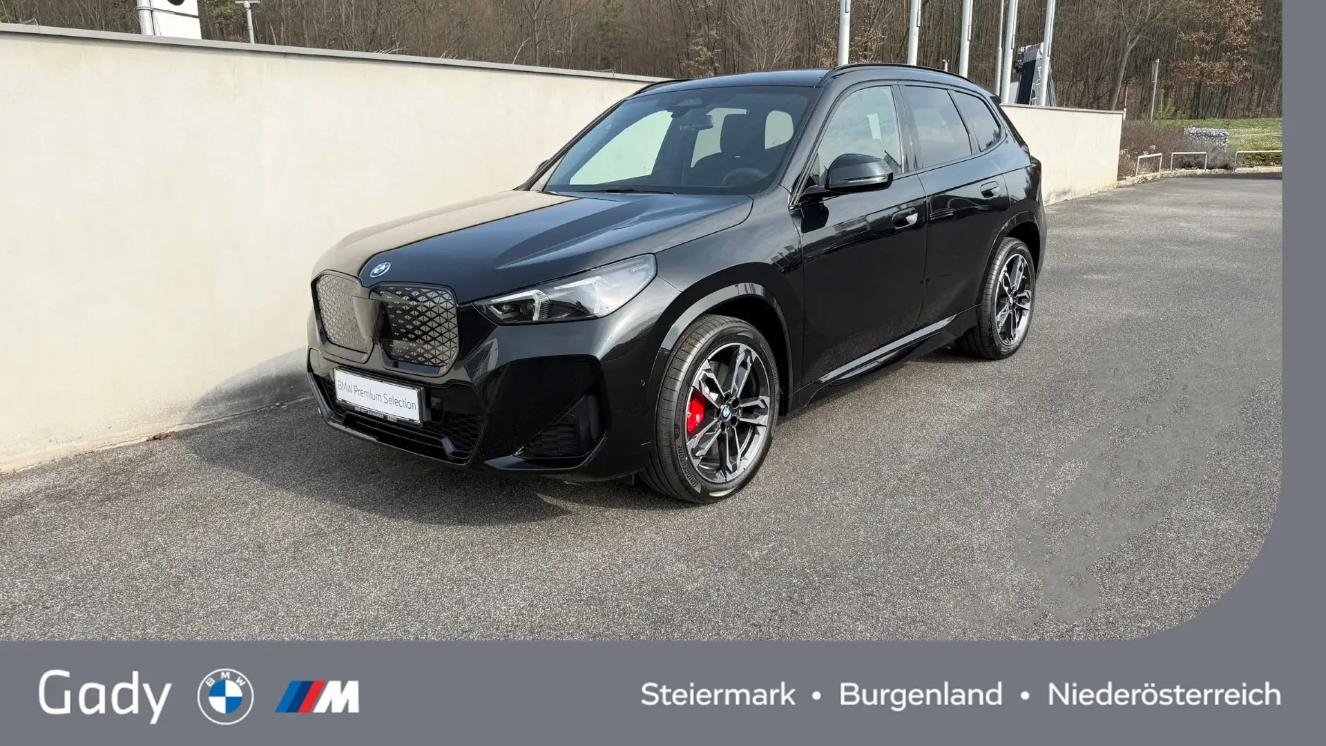 BMW iX1 eDrive20 Schwarz - 1