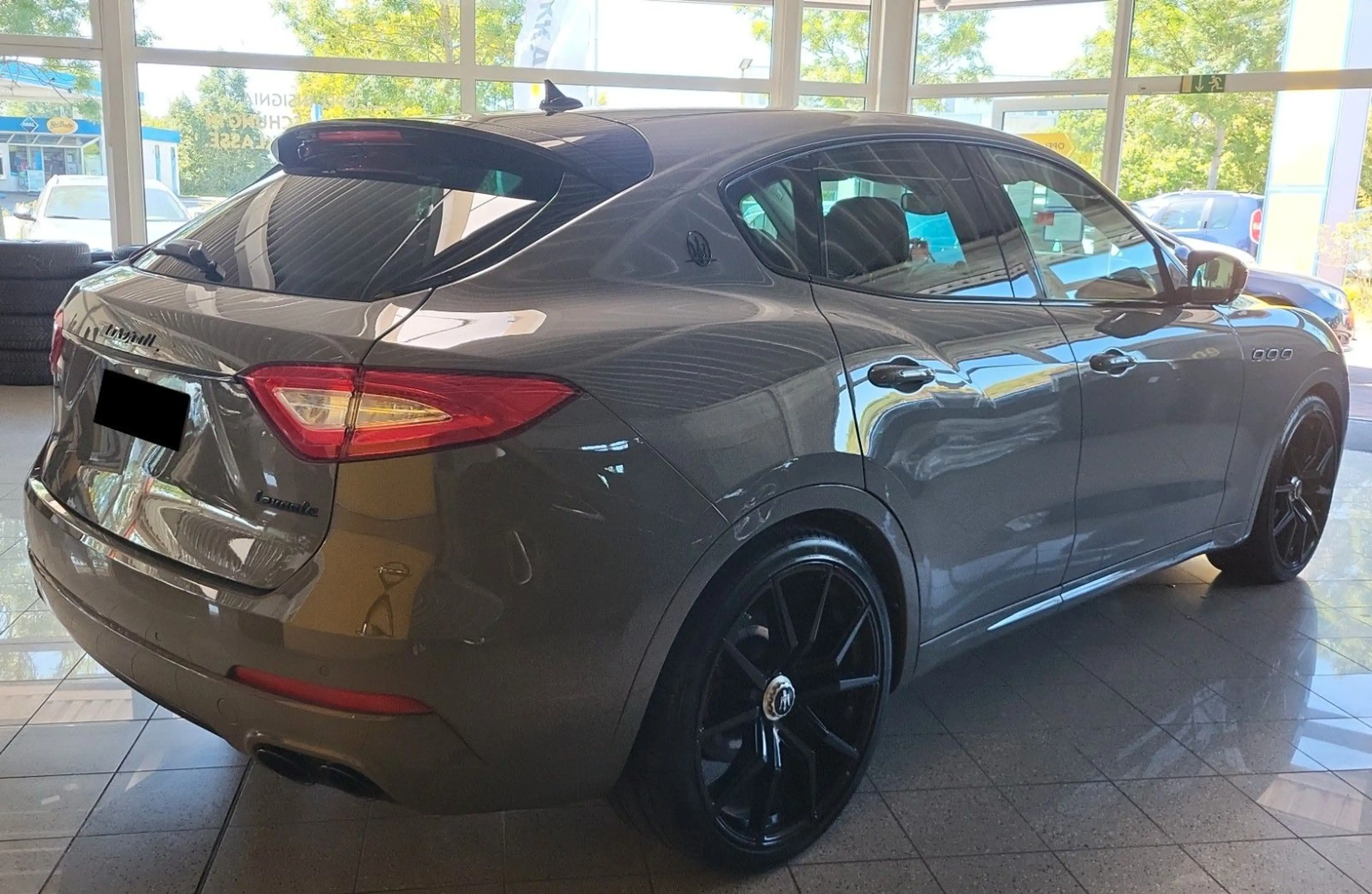 Maserati Levante 3.0 Turbo V6 "Premium Lackierung" Sound — photo 12
