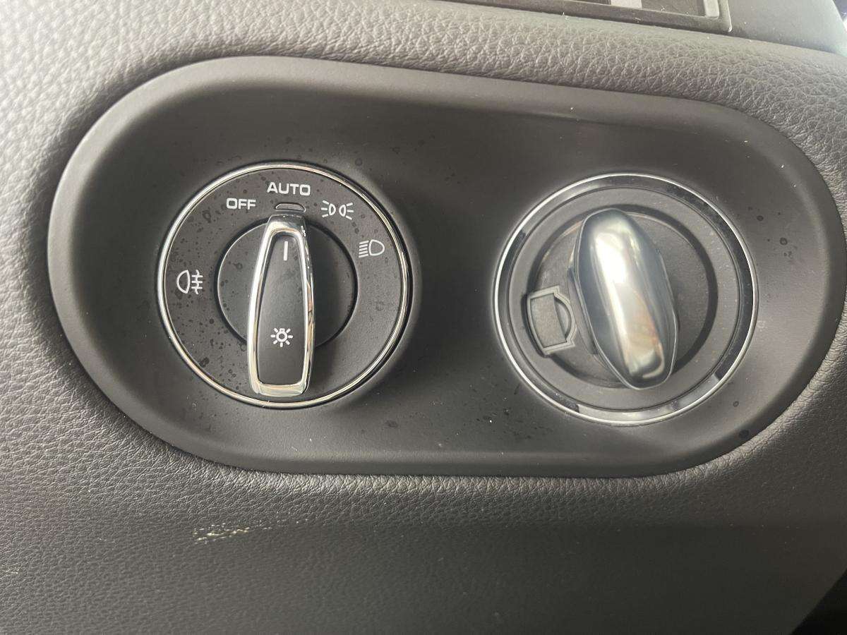 2021 Porsche Macan AWD thumb 14