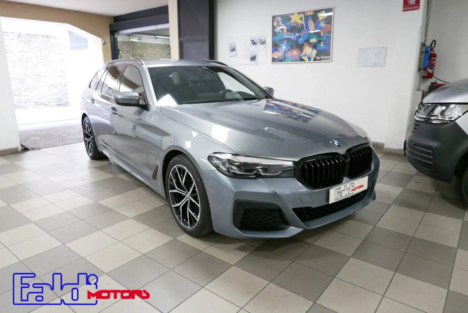 BMW 520 d 48V Touring Msport Autom. Gris - 1