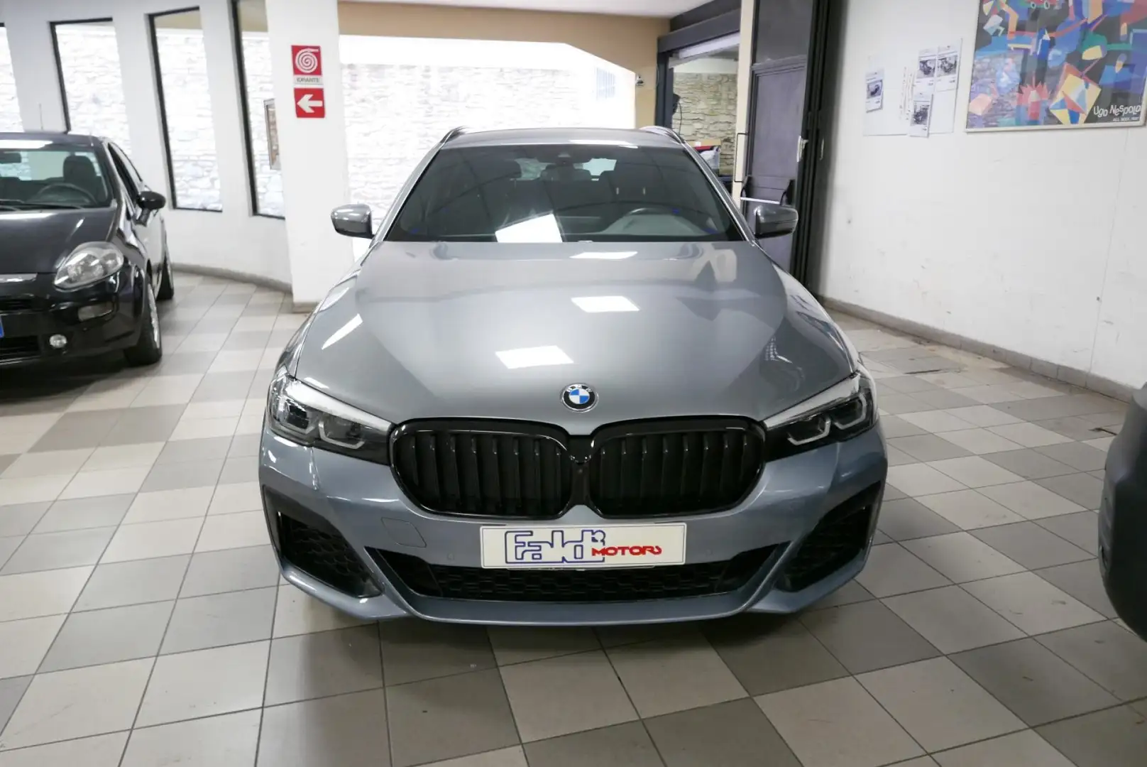 BMW 520 d 48V Touring Msport Autom. Gris - 2