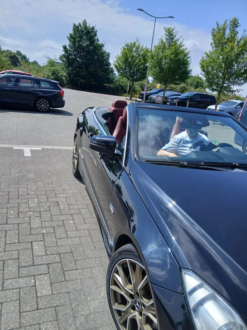 Mercedes-Benz E 220 E 220 CDI DPF Cabrio BlueEFFICIENCY Black - 1
