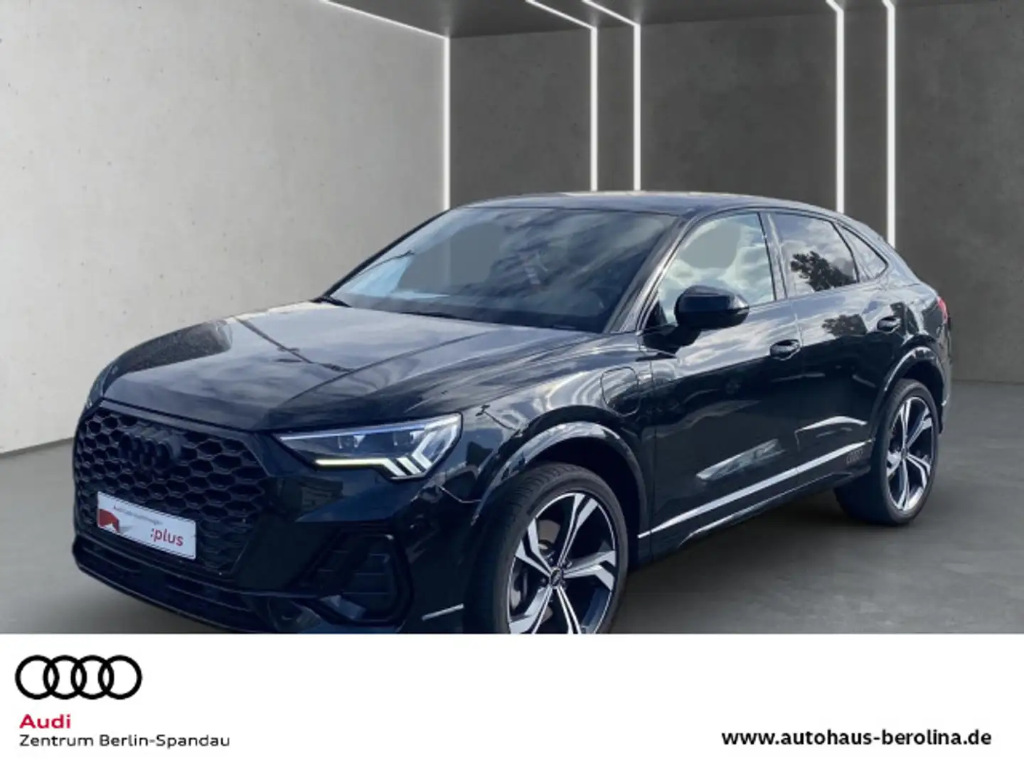 Audi Q3 45 TFSI e S line S tronic *MATRIX* Zwart - 1