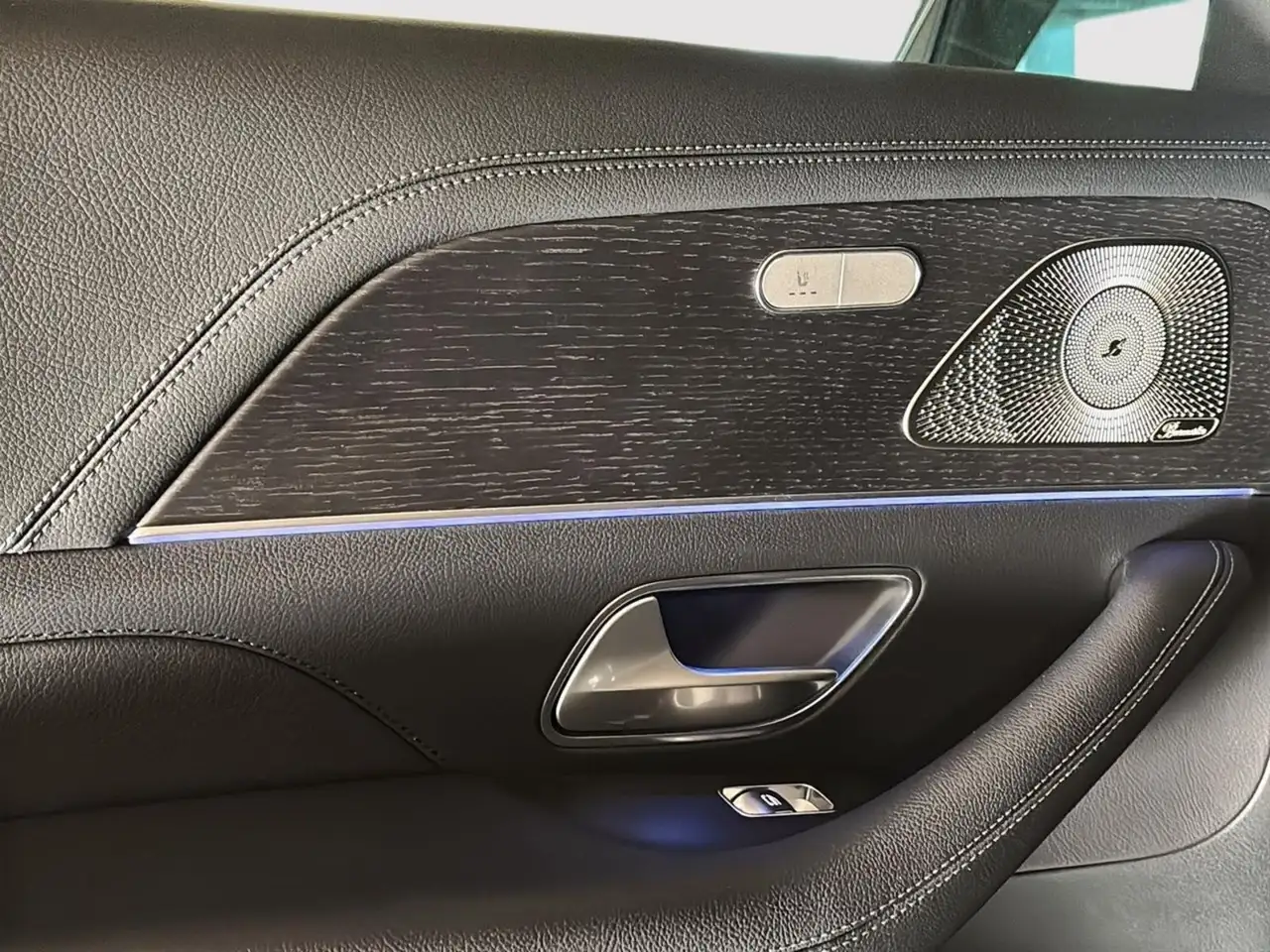 Mercedes-Benz GLE снимка Mercedes-Benz GLE