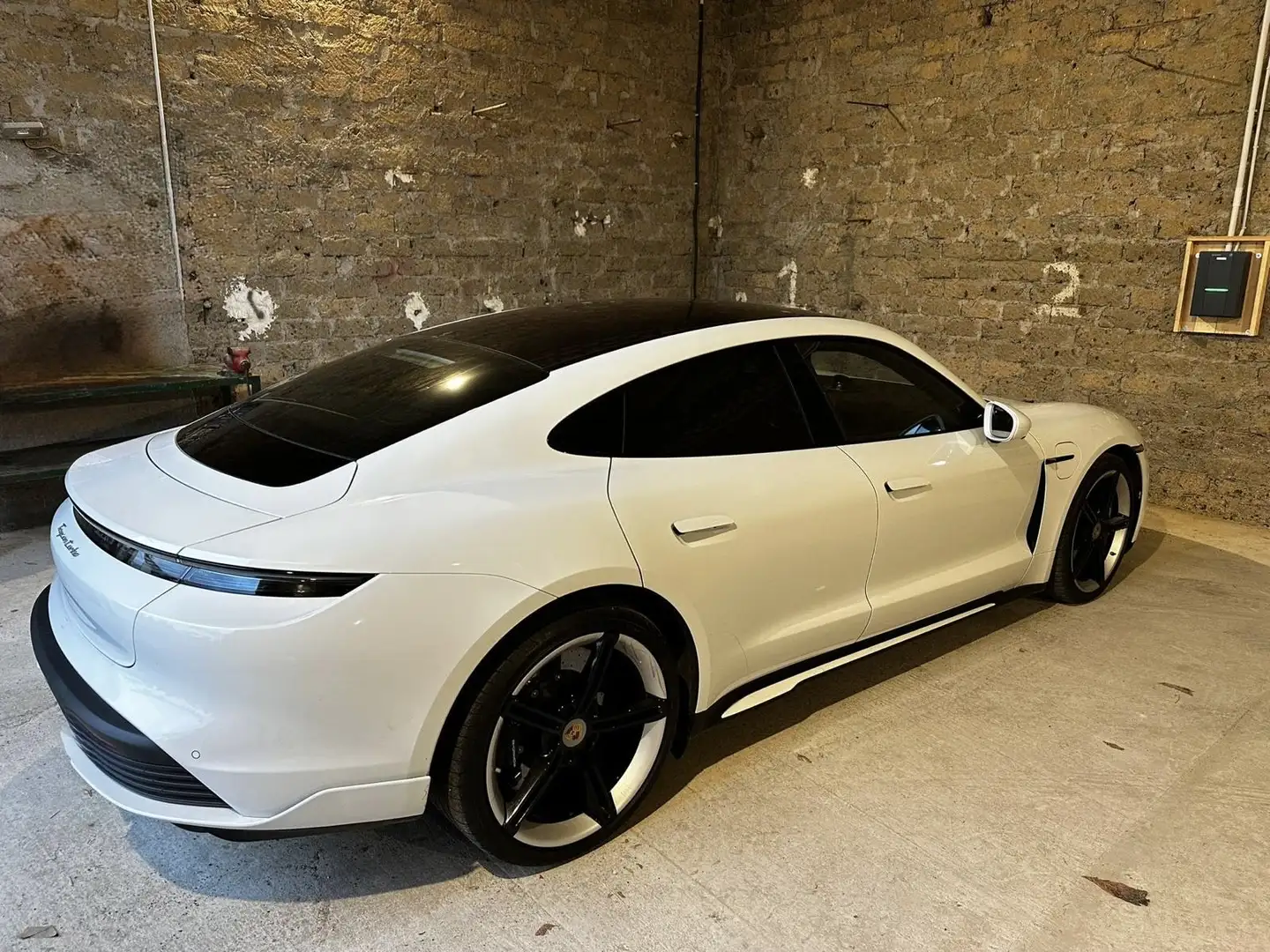 Porsche Taycan Turbo - 2