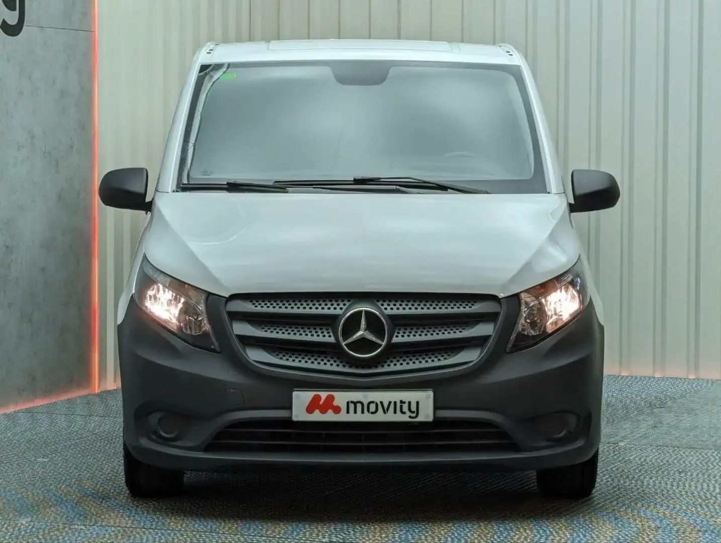 Mercedes-Benz Vito M1 111CDI FURGON LARGO FWD 115CV Weiß - 2