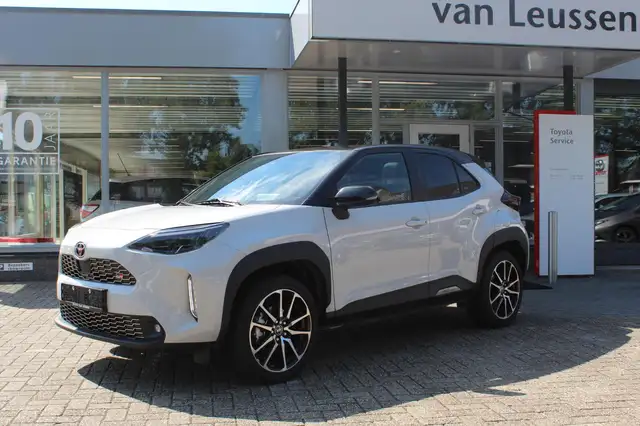 Toyota Yaris Cross 1.5 HYBRID GR SPORT PANODAK LES JBL EL-A.KLEP TREK