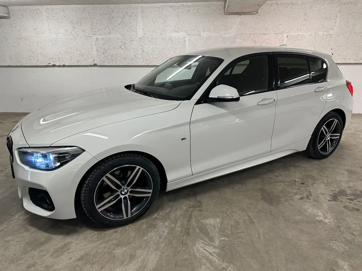 BMW 120 d Edition M Sport Shadow Weiß - 2