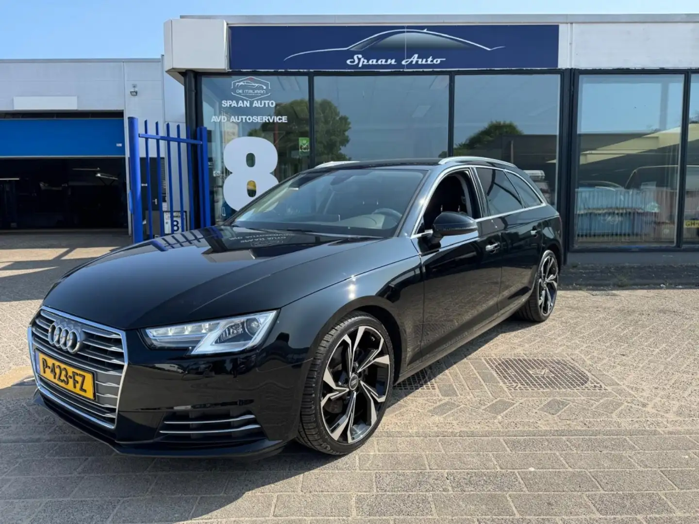 Audi A4 Avant 2.0 T MHEV Sport S-line Black Edition Schwarz - 1