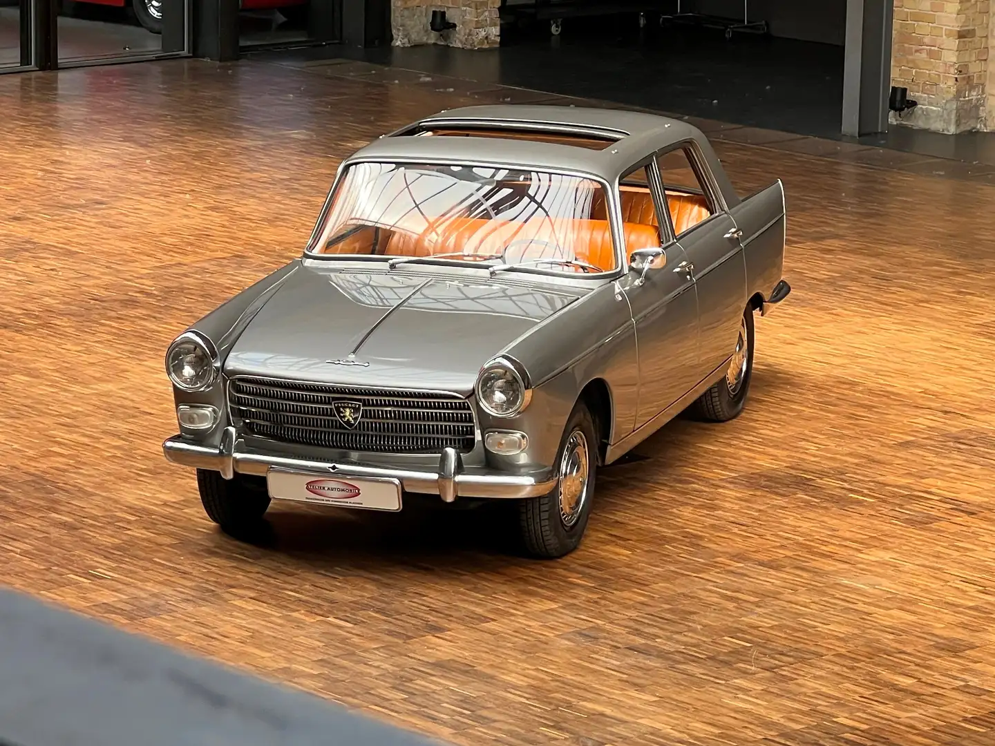 Peugeot 404 Superluxe (Vergaser) Grau - 1