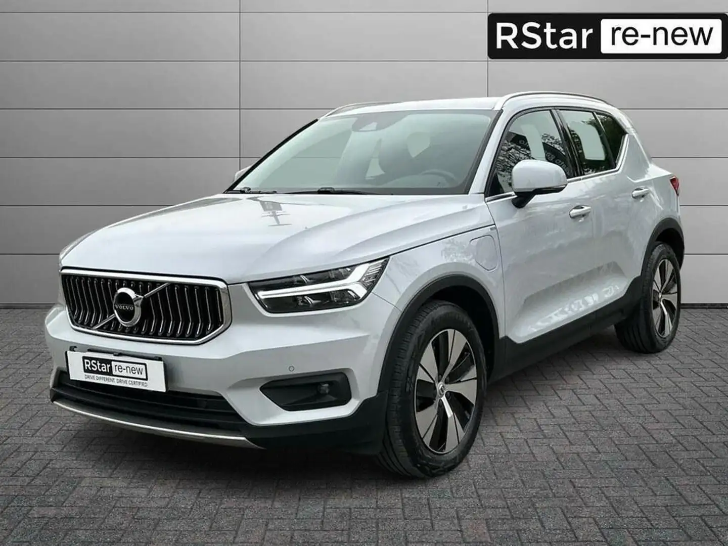 Volvo XC40 1.5 T5 plug-in-hybrid Inscription Expression auto Grigio - 1