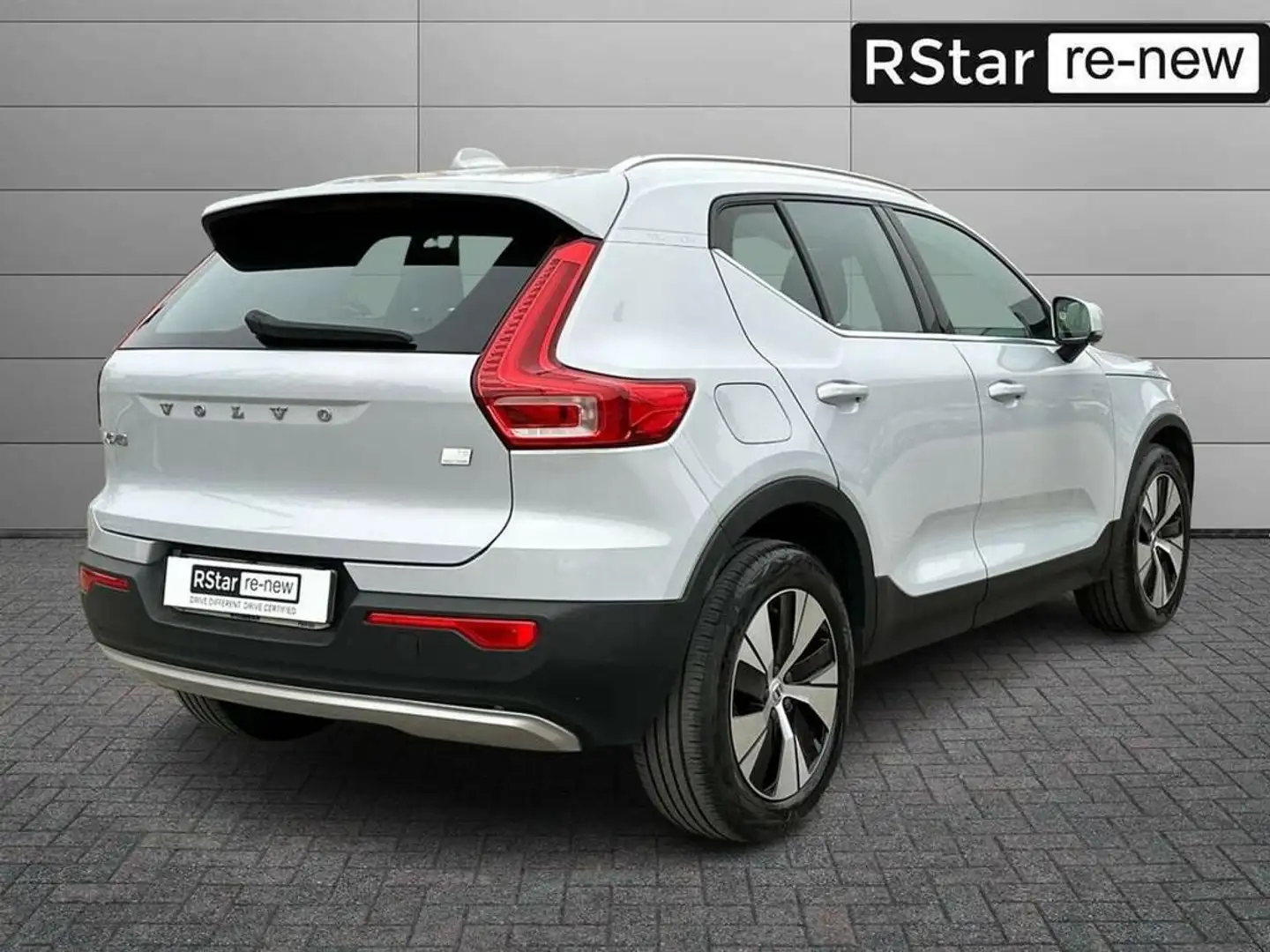 Volvo XC40 1.5 T5 plug-in-hybrid Inscription Expression auto Grigio - 2