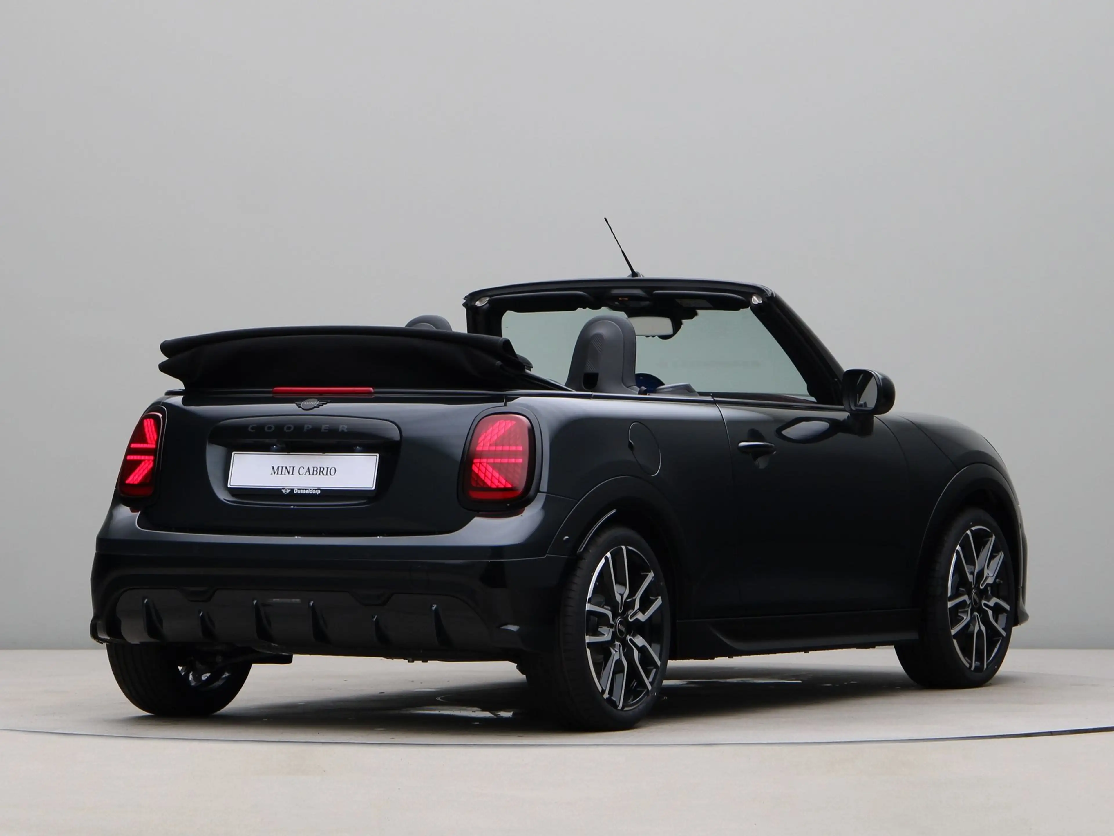 MINI John Cooper Works Cabrio C Cooper XL PRIVATE LEASE EUR 690,- (60 mnd/5.000 — photo 14