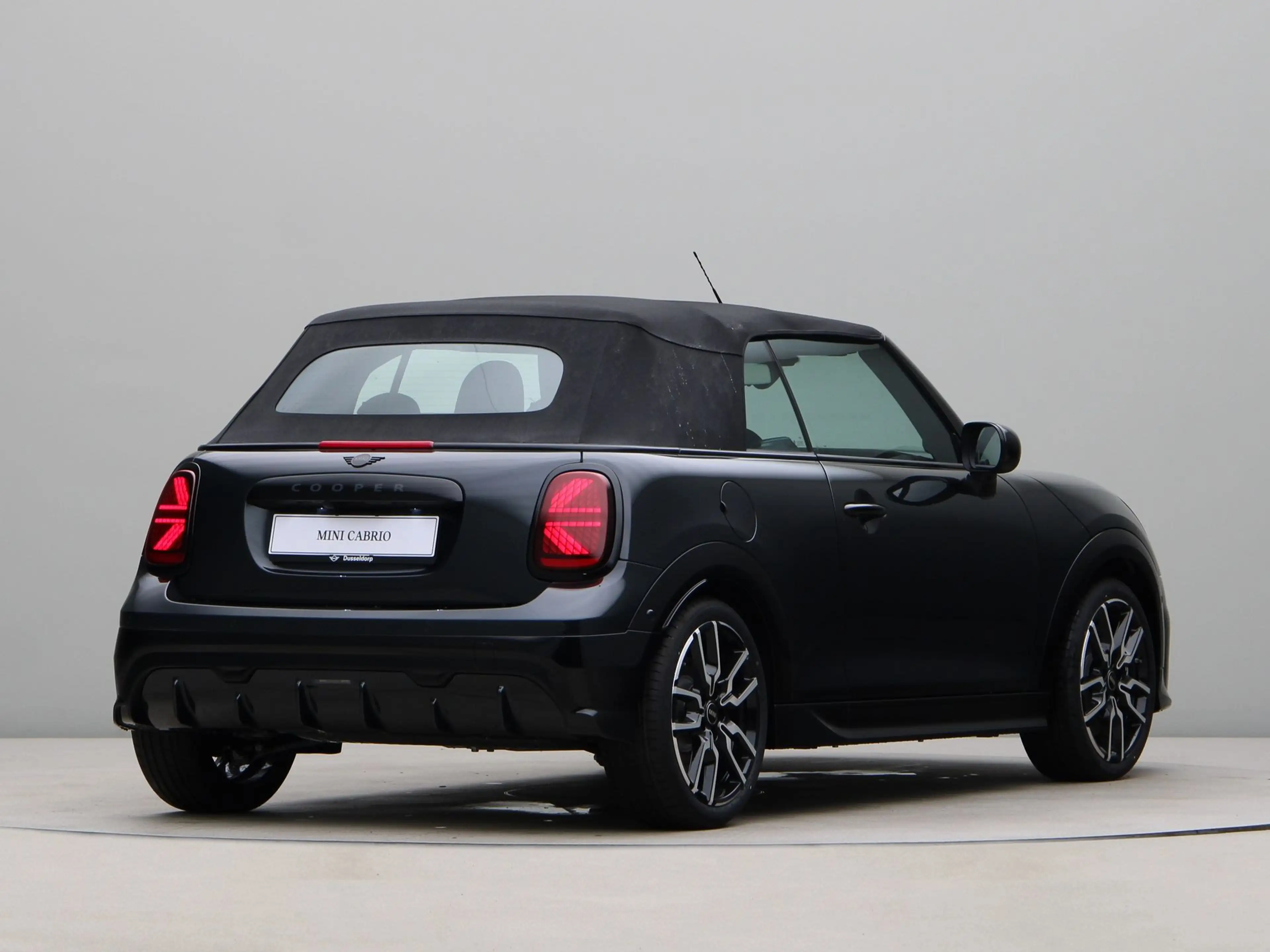 MINI John Cooper Works Cabrio C Cooper XL PRIVATE LEASE EUR 690,- (60 mnd/5.000 — photo 13