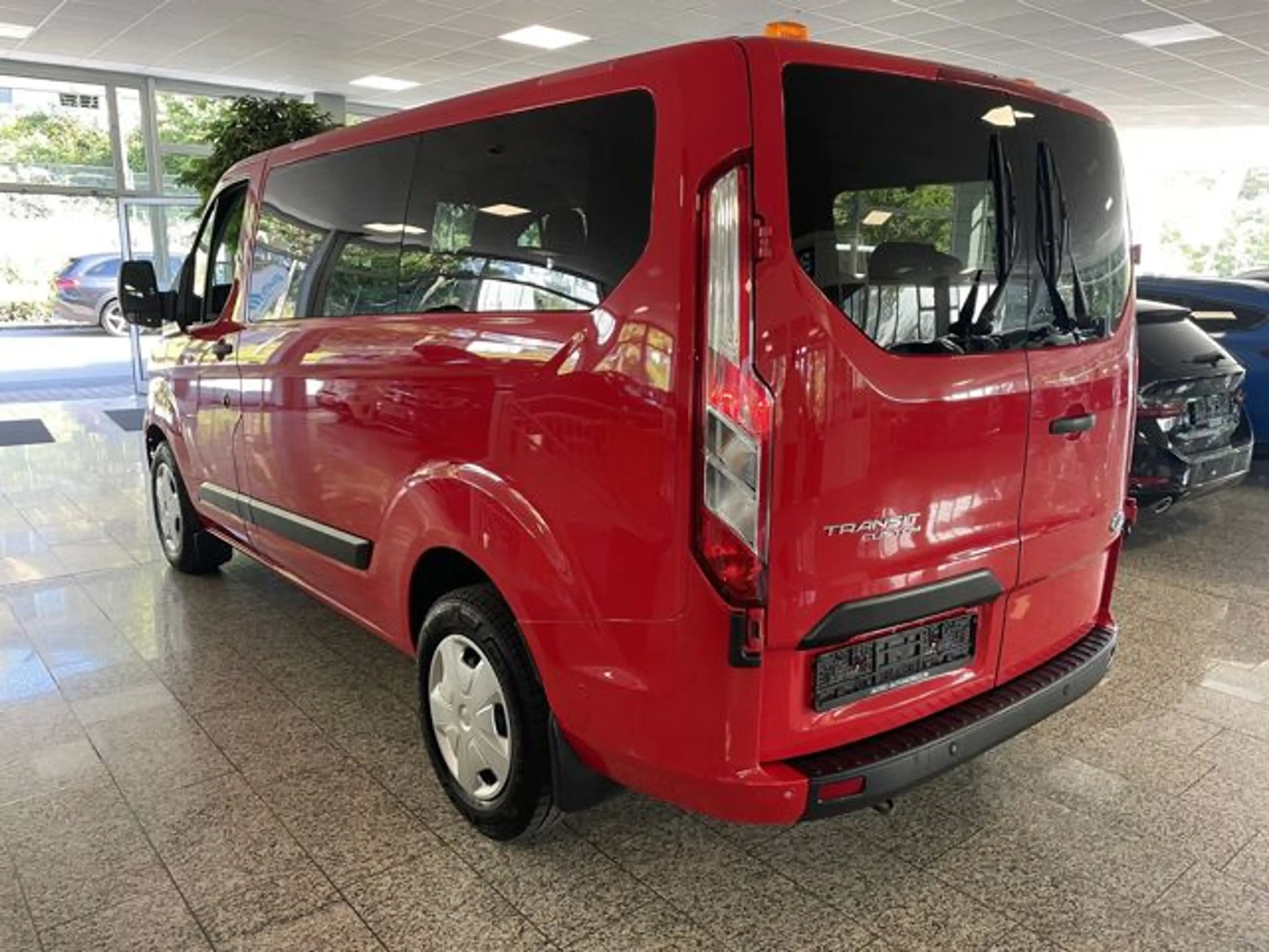 Ford Transit Custom Kombi 320 L1 KLIMA+9-SITZER — photo 4