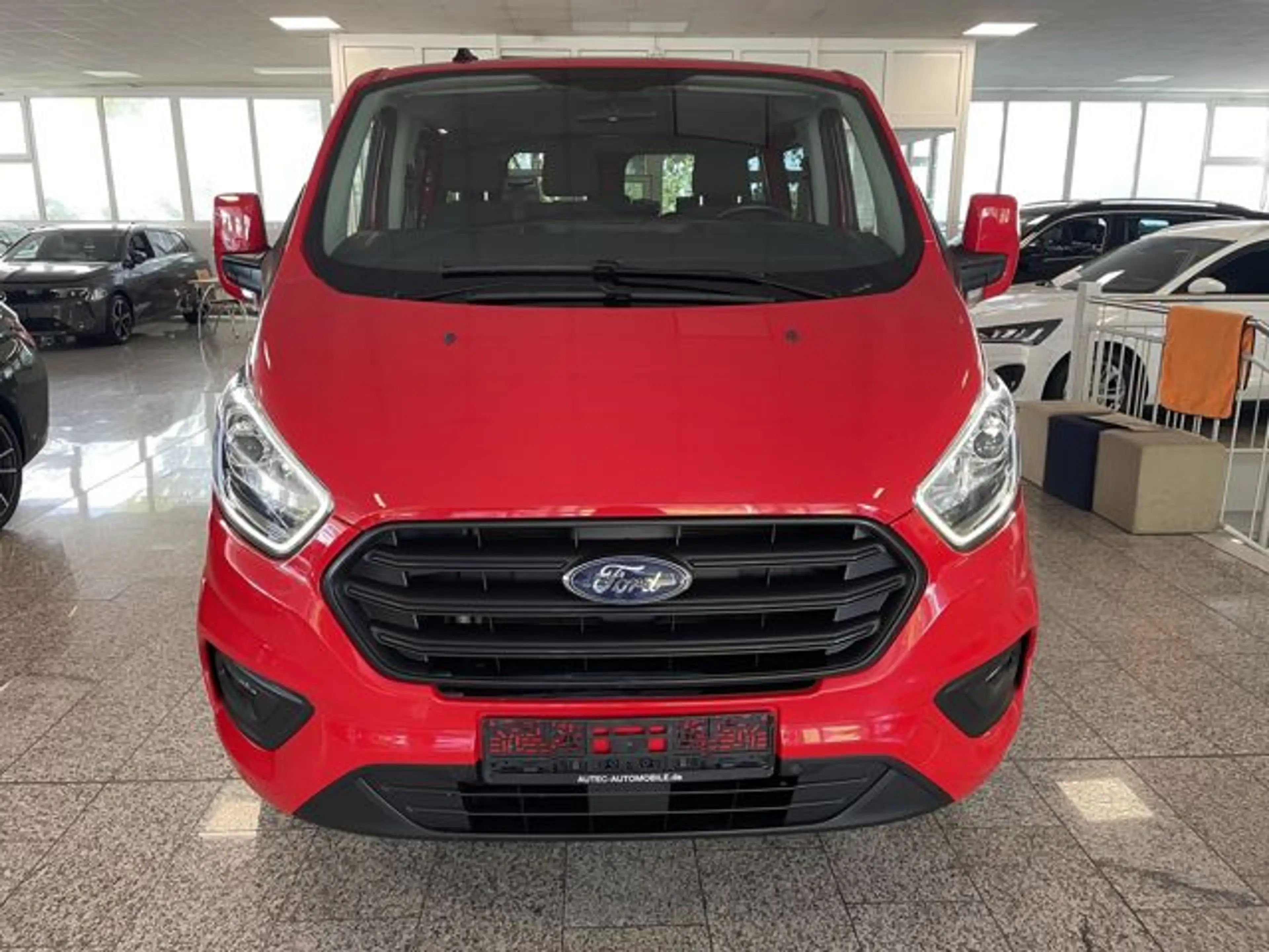 Ford Transit Custom Kombi 320 L1 KLIMA+9-SITZER — photo 2