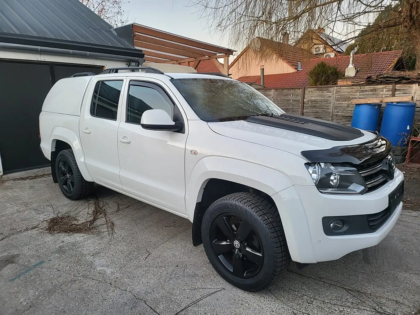 Volkswagen Amarok White - 1
