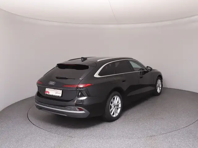 Audi A6 view 4