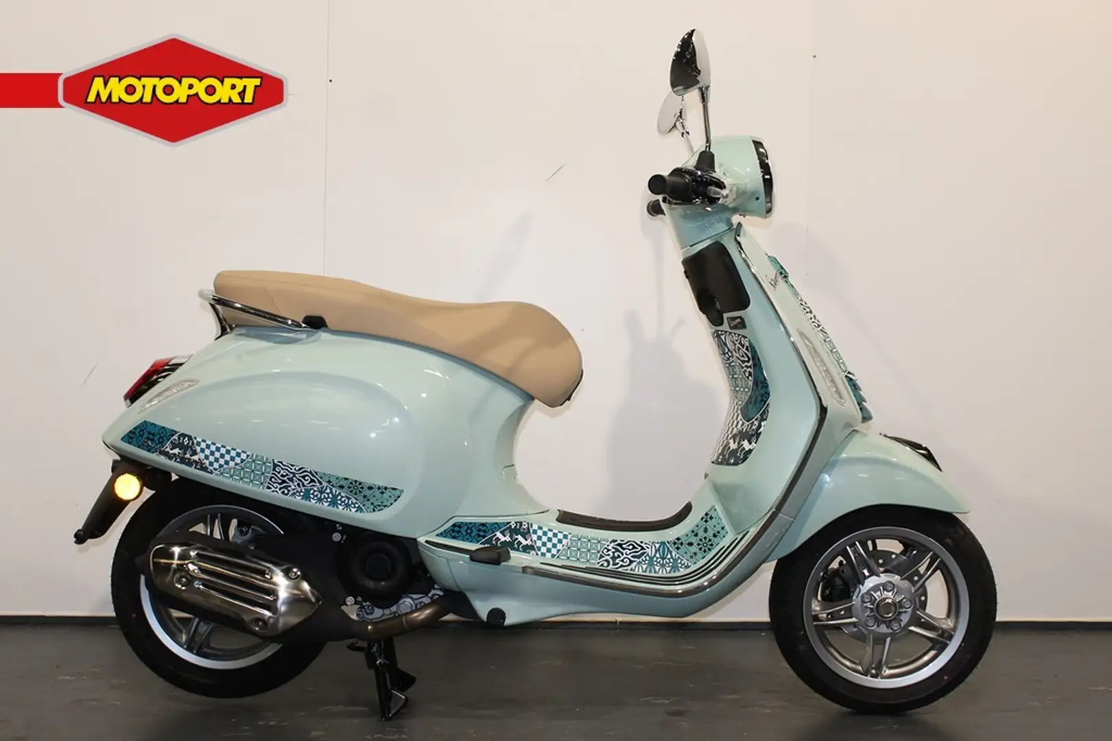 Vespa Primavera 50 Alb - 1