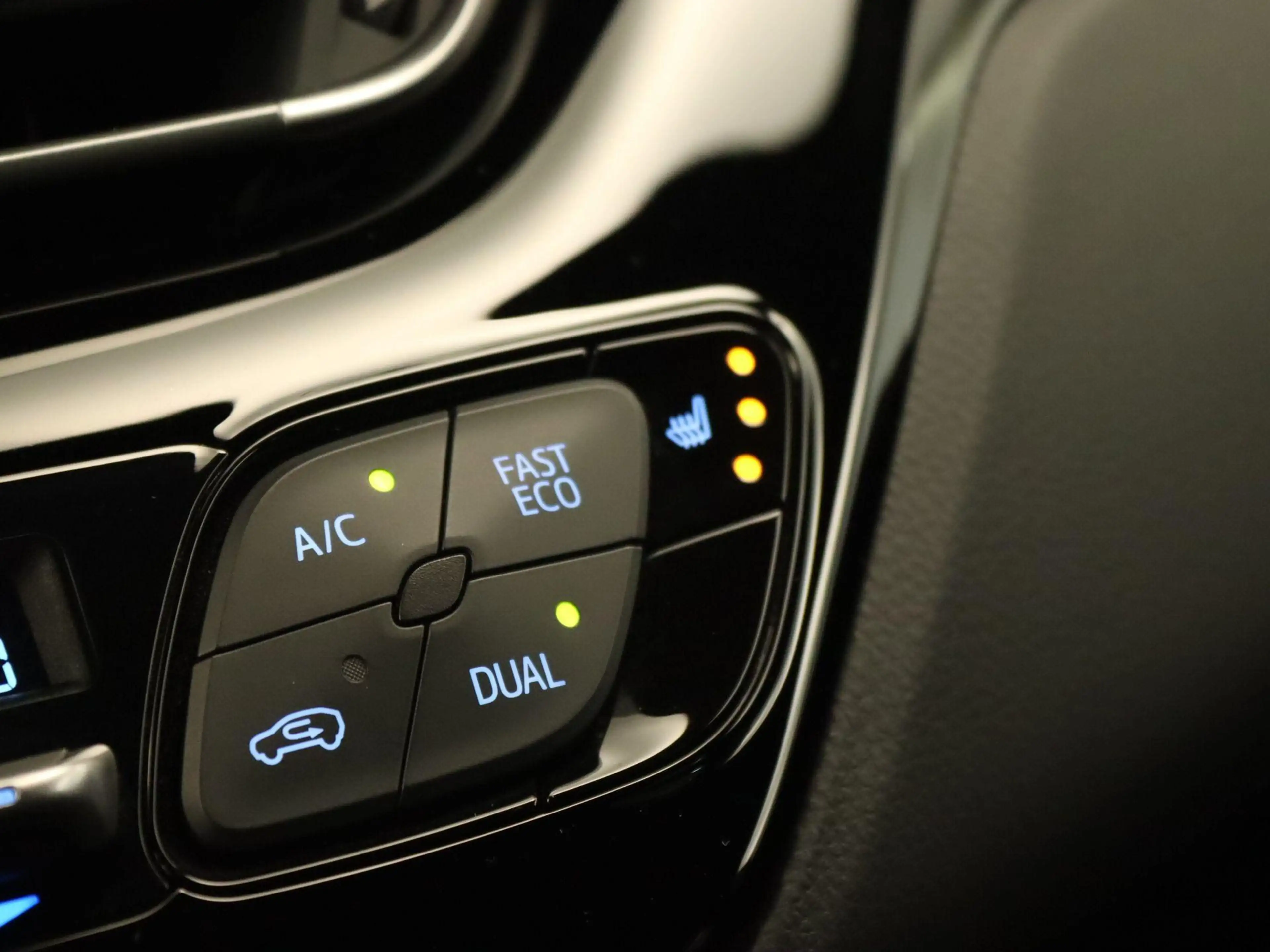 Toyota C-HR 2.0 Hybrid First Edition - ORIGINEEL NEDERLANDSE A — photo 4