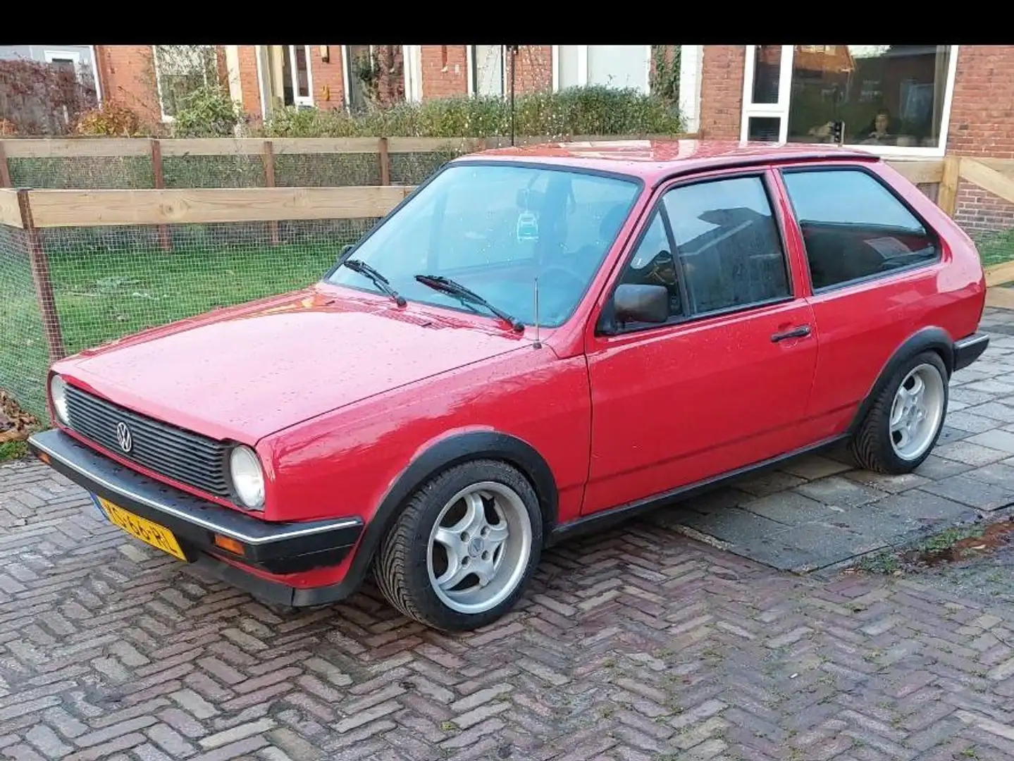 Volkswagen Polo Coupe 86c nz Красный - 1