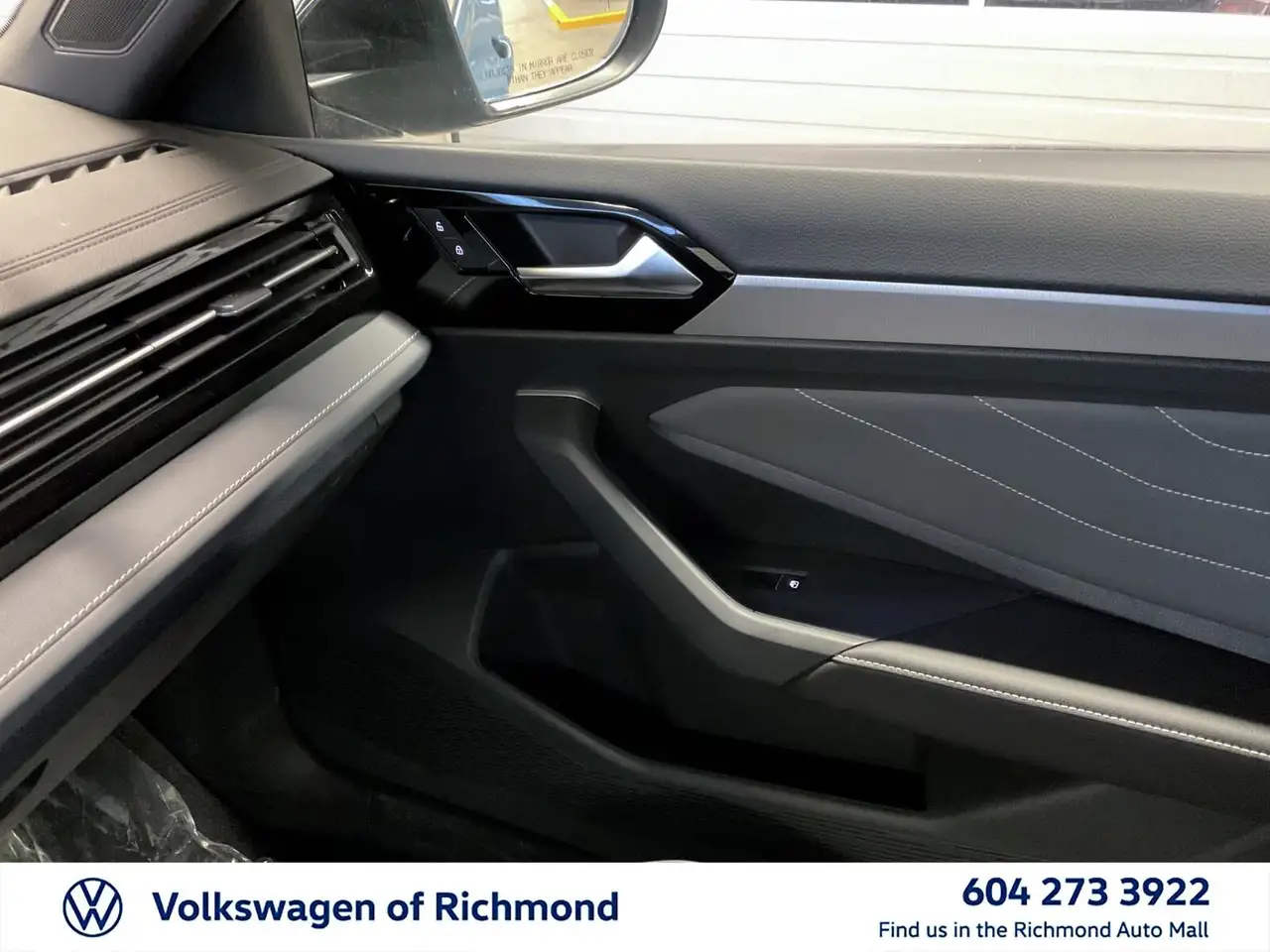 Volkswagen Jetta снимка Volkswagen Jetta