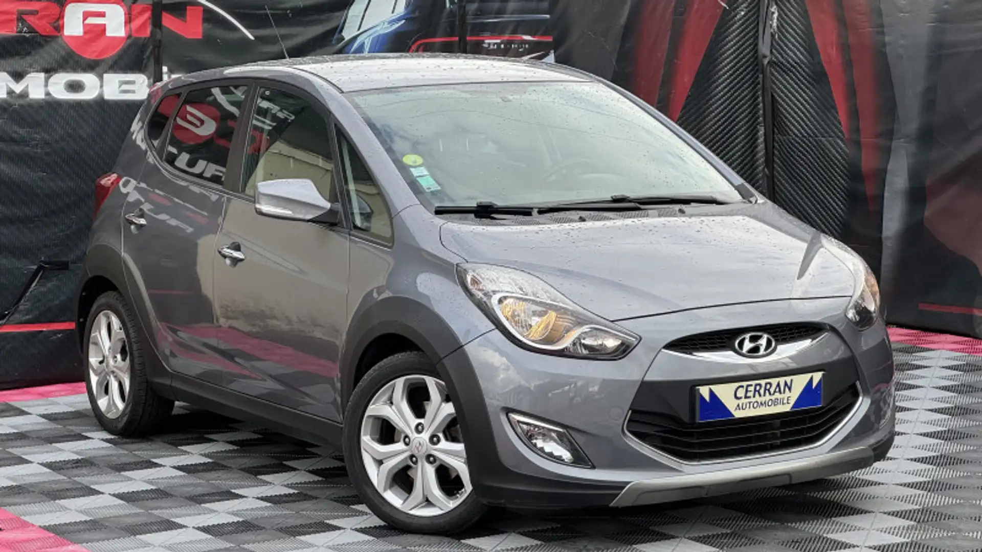 Hyundai iX20 1.6 CRDI 115 BLUE DRIVE CREATIVE Gris - 2