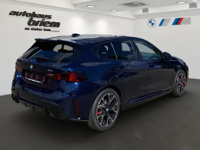 BMW 1 Series view 3