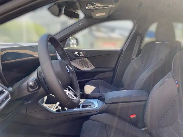 BMW 1 Series view 7