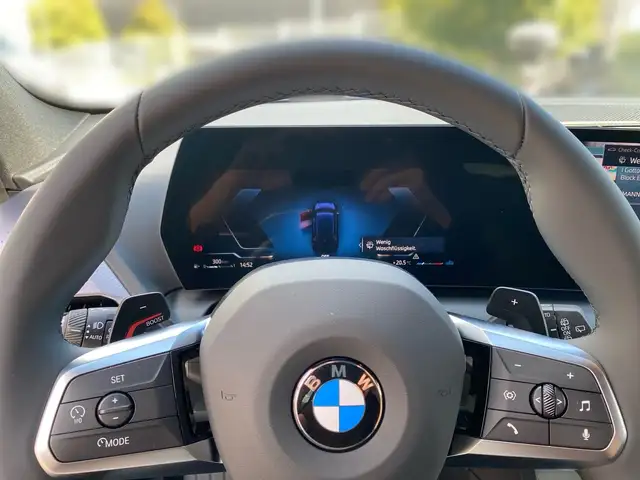 BMW 1 Series view 8