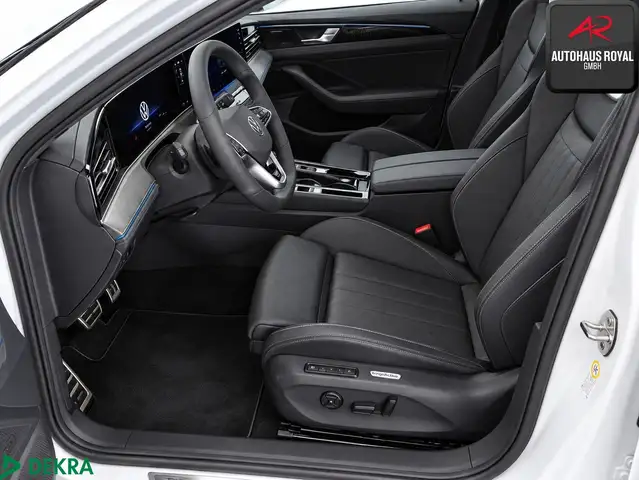 Volkswagen Passat view 2