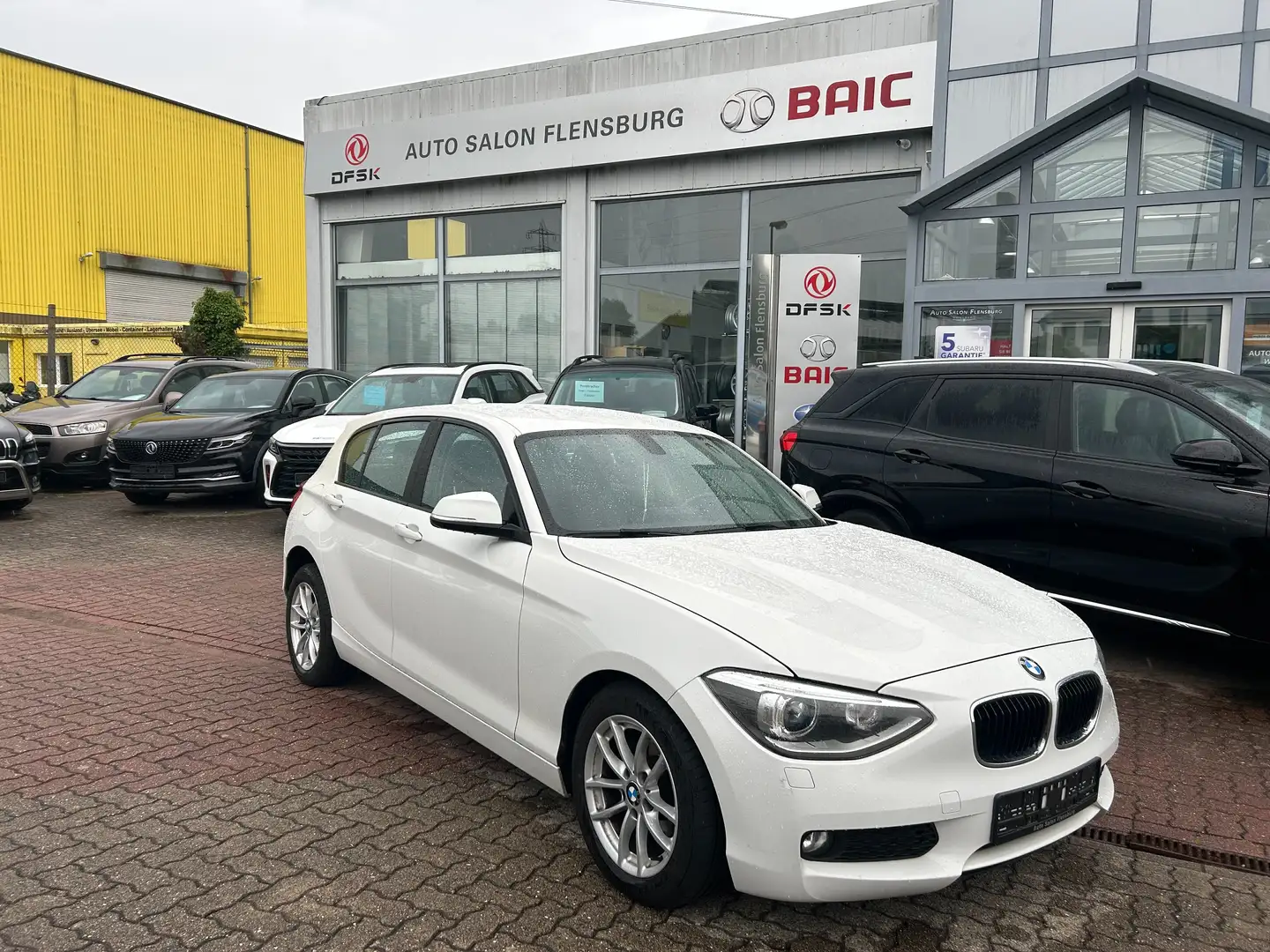 BMW 118 118 d*Leder*Navi*Sitzheizung*Tempomat Weiß - 1